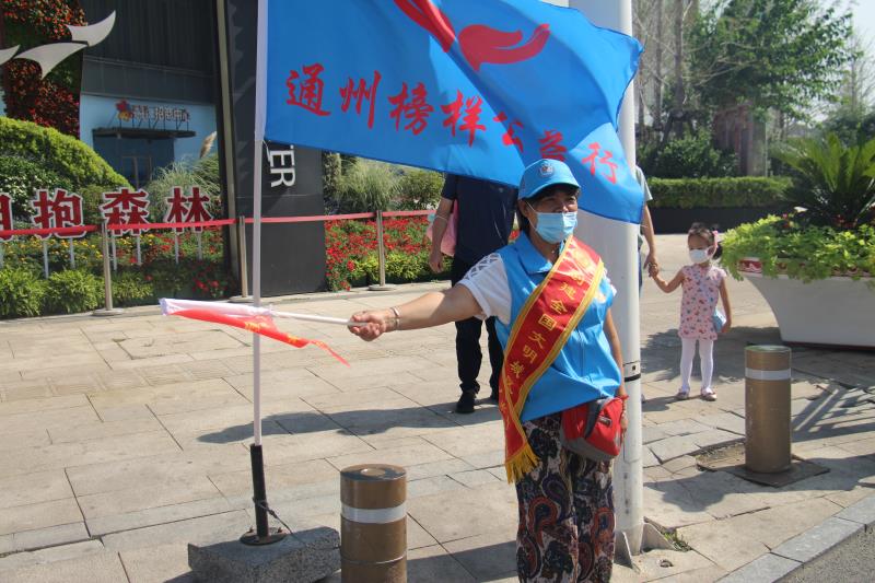 <strong>对着骚逼就是操黄色视频</strong>